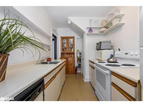 65 Normandy Boulevard, Toronto, ON - Indoor Photo Showing Kitchen