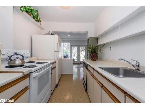 65 Normandy Boulevard, Toronto, ON - Indoor Photo Showing Kitchen