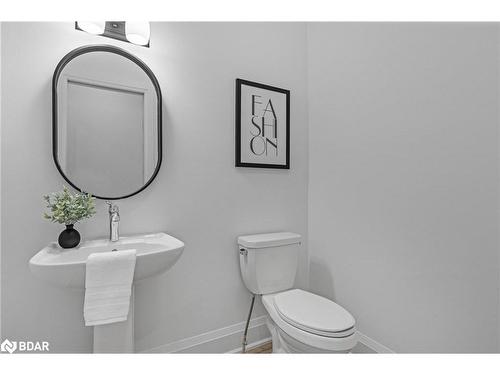 8 Clydesdale Court, Oro-Medonte, ON - Indoor Photo Showing Bathroom