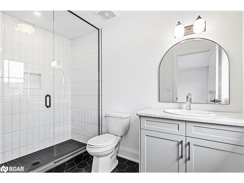 8 Clydesdale Court, Oro-Medonte, ON - Indoor Photo Showing Bathroom