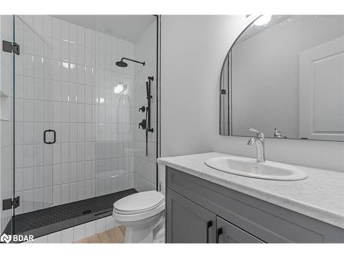 8 Clydesdale Court, Oro-Medonte, ON - Indoor Photo Showing Bathroom