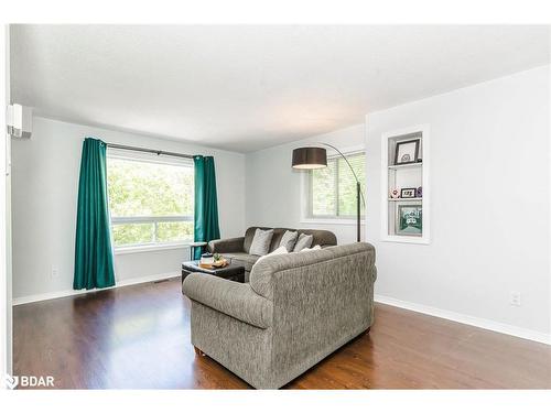 65 Dancy Drive, Orillia, ON - Indoor Photo Showing Living Room