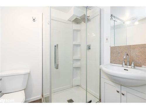 1251 Coleman Court, Innisfil, ON - Indoor Photo Showing Bathroom