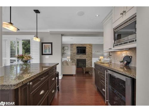 11 Frontier Avenue, Orillia, ON - Indoor Photo Showing Kitchen