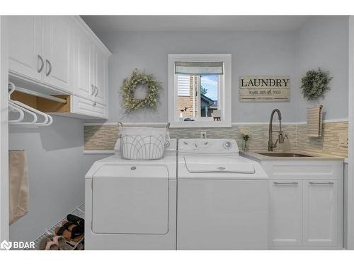 11 Frontier Avenue, Orillia, ON - Indoor Photo Showing Laundry Room