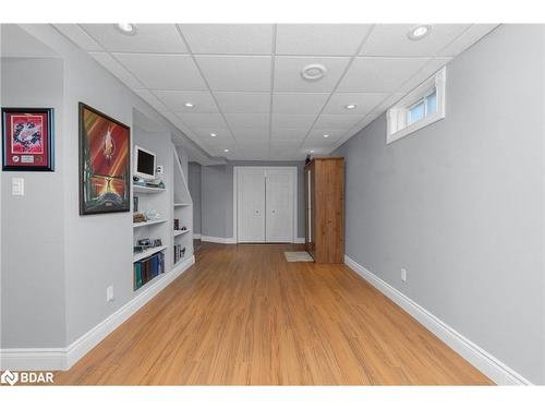 11 Frontier Avenue, Orillia, ON - Indoor Photo Showing Other Room