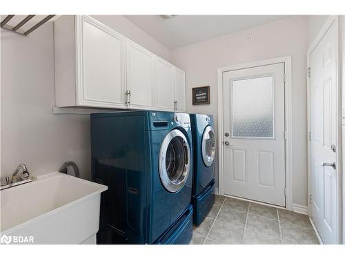 91 Empire Drive, Barrie, ON - Indoor Photo Showing Laundry Room