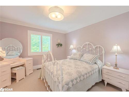 31 Plunkett Court, Barrie, ON - Indoor Photo Showing Bedroom
