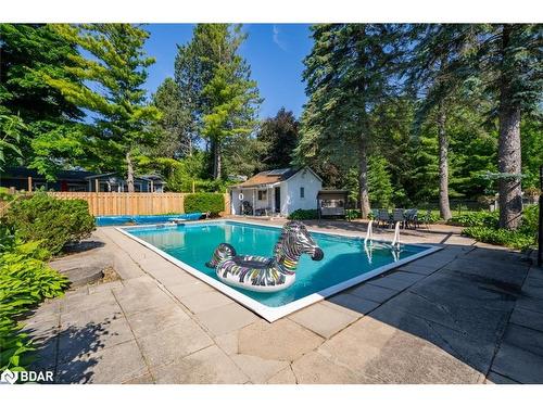 3156 25 Side Road, Innisfil, ON - Outdoor With In Ground Pool With Backyard