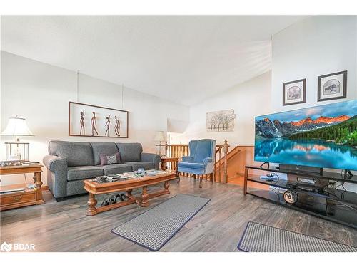 86 Clifton Street, Fenelon Falls, ON - Indoor Photo Showing Living Room