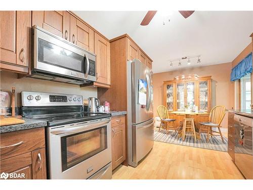 86 Clifton Street, Fenelon Falls, ON - Indoor Photo Showing Kitchen