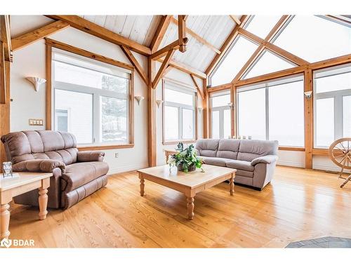 187 Champlain Road, Penetanguishene, ON - Indoor Photo Showing Living Room