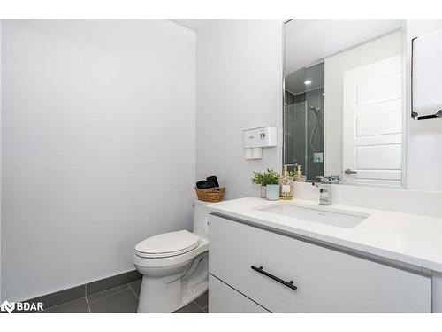 139-375 Sea Ray Avenue, Innisfil, ON - Indoor Photo Showing Bathroom