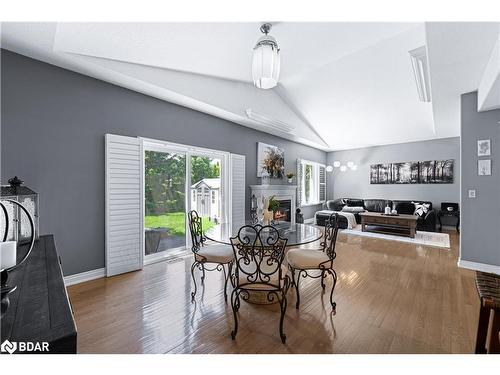 1119 Muriel Street, Innisfil, ON - Indoor Photo Showing Dining Room