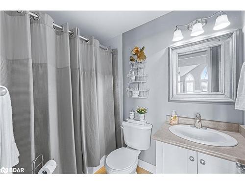 1119 Muriel Street, Innisfil, ON - Indoor Photo Showing Bathroom