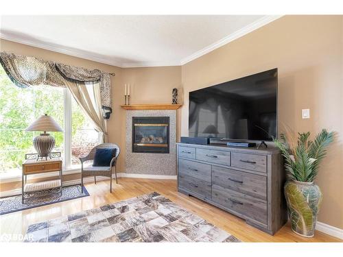 443 Aberdeen Boulevard, Midland, ON - Indoor Photo Showing Living Room With Fireplace