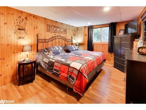 344 Loon Road, Georgina Island, ON - Indoor Photo Showing Bedroom