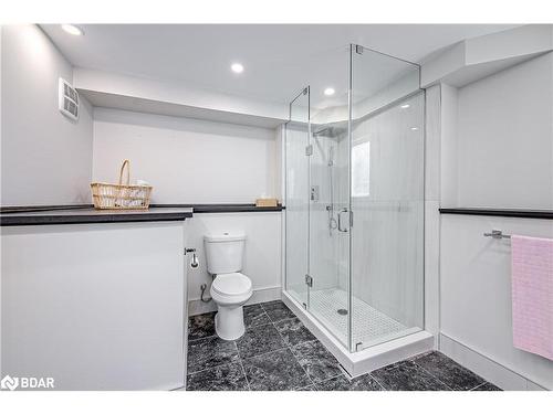 675 James Street, Innisfil, ON - Indoor Photo Showing Bathroom