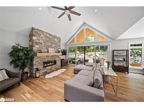 1087 Vindin Street, Midland, ON - Indoor Photo Showing Living Room With Fireplace