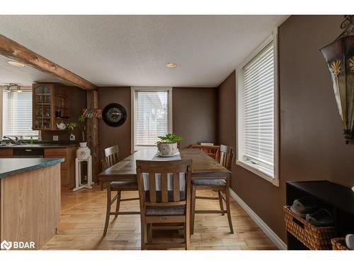 98 Snyder'S Road E, Baden, ON - Indoor Photo Showing Dining Room