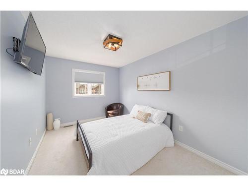 209 Harvie Road, Barrie, ON - Indoor Photo Showing Bedroom