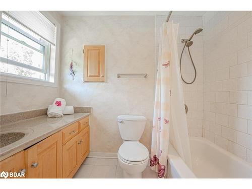 30 Clover Avenue, Barrie, ON - Indoor Photo Showing Bathroom