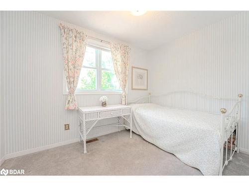 30 Clover Avenue, Barrie, ON - Indoor Photo Showing Bedroom