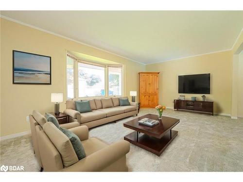30 Clover Avenue, Barrie, ON - Indoor Photo Showing Living Room