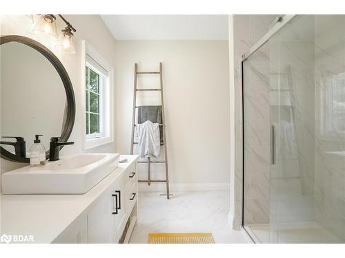 154 Ball Point Road, Kawartha Lakes, ON - Indoor Photo Showing Bathroom