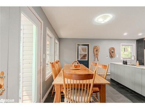 4 Clover Court, Kawartha Lakes, ON - Indoor Photo Showing Dining Room