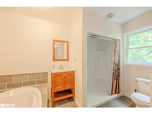4 Clover Court, Kawartha Lakes, ON - Indoor Photo Showing Bathroom