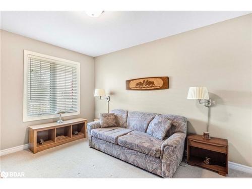 111 Meadow Lane, Wasaga Beach, ON - Indoor Photo Showing Living Room