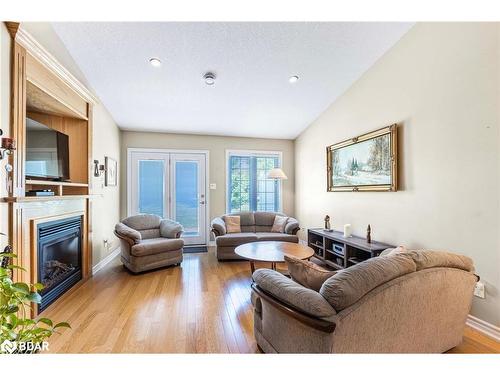 111 Meadow Lane, Wasaga Beach, ON - Indoor Photo Showing Living Room With Fireplace