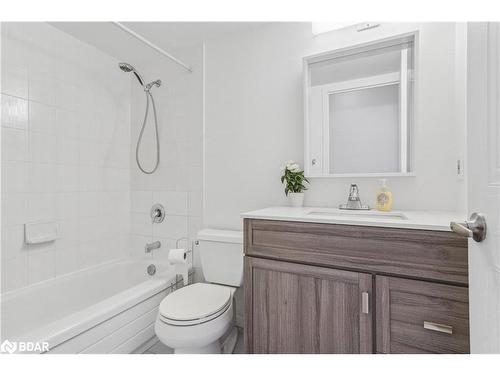 904-75 Ellen Street, Barrie, ON - Indoor Photo Showing Bathroom