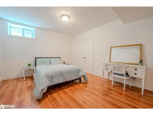 35 Adelaide Street, Barrie, ON - Indoor Photo Showing Bedroom