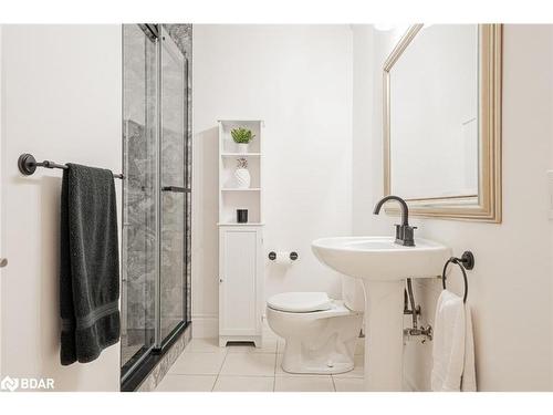 35 Adelaide Street, Barrie, ON - Indoor Photo Showing Bathroom