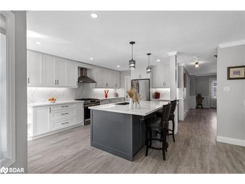 23 Grants Way, Barrie, ON - Indoor Photo Showing Kitchen With Upgraded Kitchen