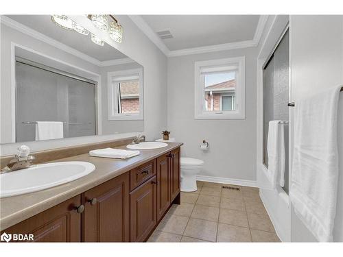 23 Grants Way, Barrie, ON - Indoor Photo Showing Bathroom