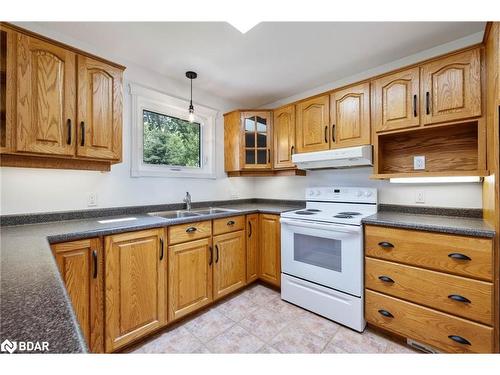3628 Taylor Street, Innisfil, ON - Indoor Photo Showing Kitchen With Double Sink