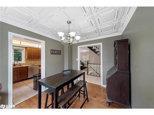 60 Columbia Road, Barrie, ON - Indoor Photo Showing Kitchen