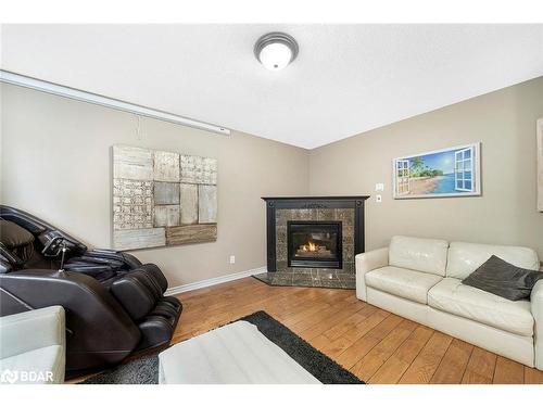 60 Columbia Road, Barrie, ON - Indoor