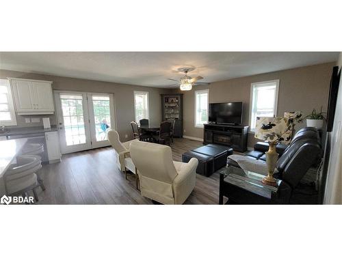 12 Fulsom Crescent, Orillia, ON - Indoor Photo Showing Living Room