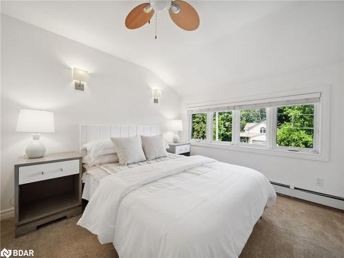 201 Cedar Island Road, Orillia, ON - Indoor Photo Showing Bedroom