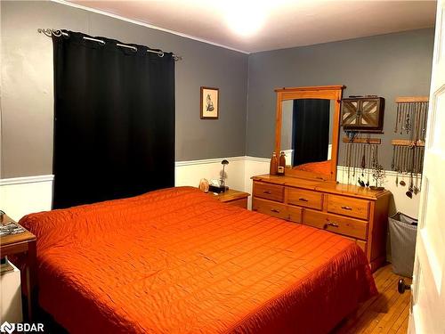 145 Coldwater Road, Orillia, ON - Indoor Photo Showing Bedroom