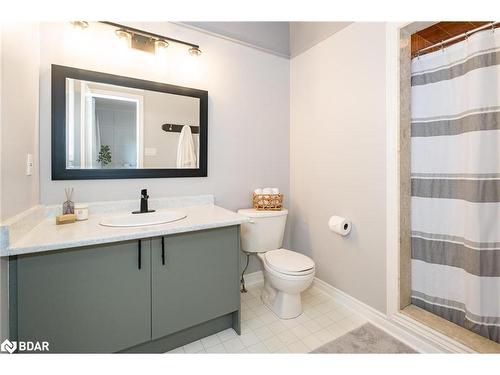 159 Tunbridge Road, Barrie, ON - Indoor Photo Showing Bathroom