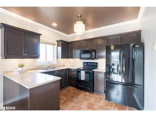 159 Tunbridge Road, Barrie, ON - Indoor Photo Showing Kitchen With Double Sink