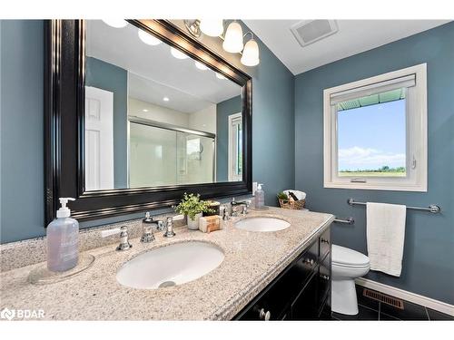 263 Pigeon Creek Rd Road, Kawartha Lakes, ON - Indoor Photo Showing Bathroom
