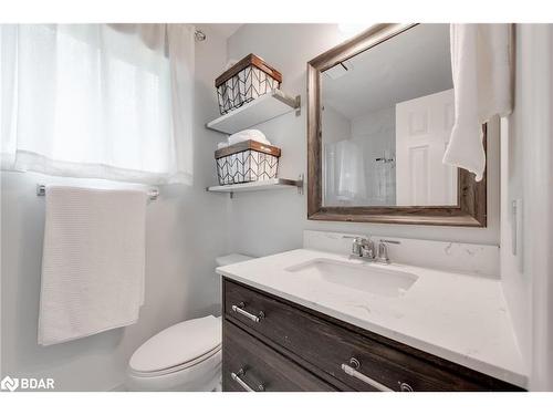 39 Oak Street, Alliston, ON - Indoor Photo Showing Bathroom