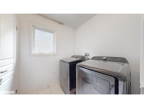 6241 Sam Iorfida Drive, Niagara Falls, ON - Indoor Photo Showing Laundry Room