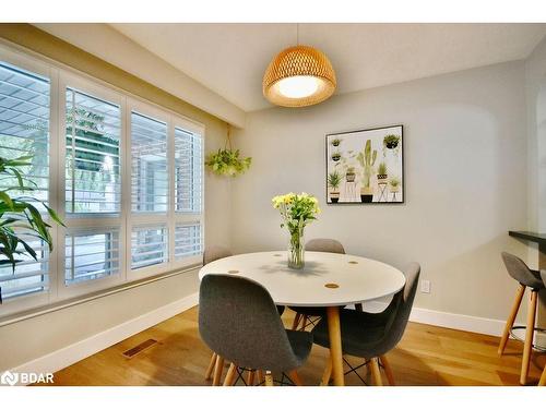 34 Belcourt Avenue, Barrie, ON - Indoor Photo Showing Dining Room